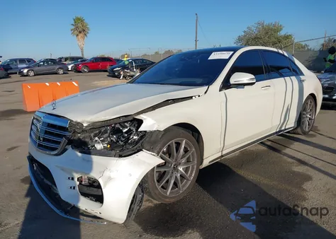 2018 Mercedes-Benz S 560 z USA, uszkodzony, nr VIN WDDUG8DB4JA399620